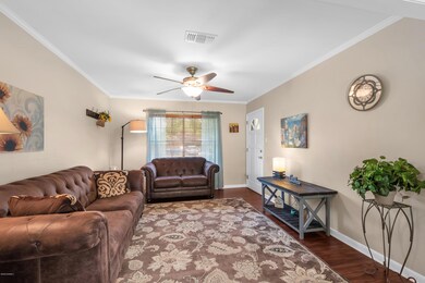 8_Living Room