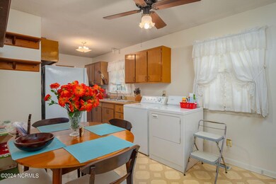 Kitchen/Dining Room/Laundry