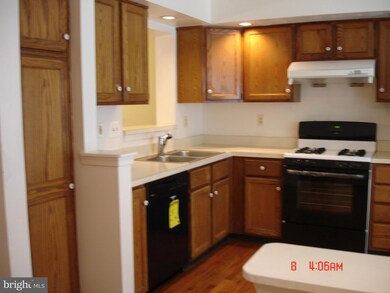 1322 Travis View Ct, Gaithersburg, MD 20879 - photo 4