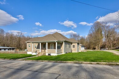 215 N Lincoln St, Galveston, IN 46932 - photo 4