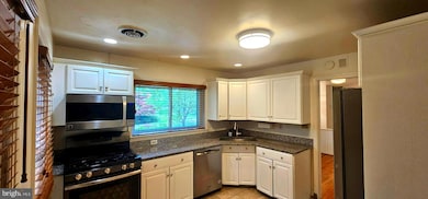 6201 Cheryl Dr, Falls Church, VA 22044 - photo 6