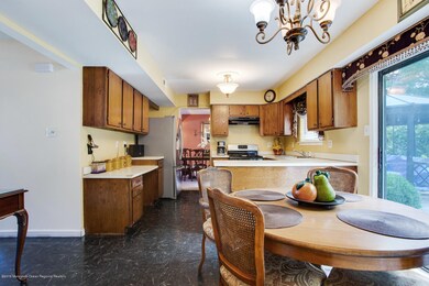 12_11Kitchen_mls