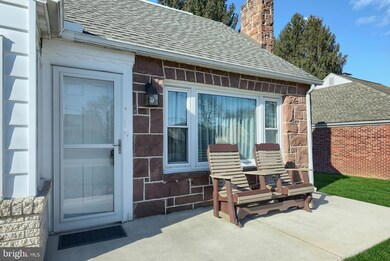 2263 Manor Rd, York, PA 17408 - photo 5