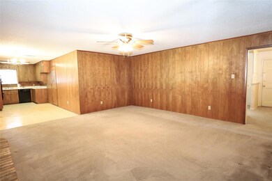 1113 W Redbud Dr, Hurst, TX 76053 - photo 6