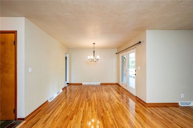 128 Reservoir Hill Rd, Uniontown, PA 15401 - photo 5