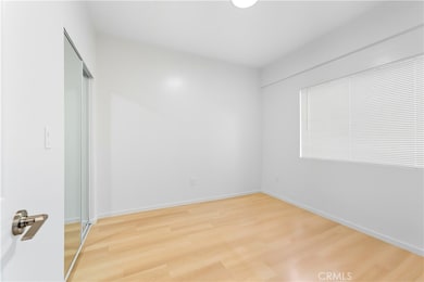 945 W 76th St, Los Angeles, CA 90044 - photo 4