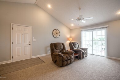 169 Central Blvd unit 38, Mount Washington, KY 40047 - photo 7