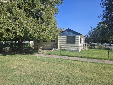 265 S Barbara St, Stanfield, OR 97875 - photo 4