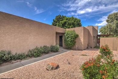 2402 S Grandview Ave-3