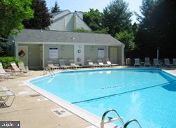 9935 Oakton Terrace Rd, Oakton, VA 22124 - photo 2