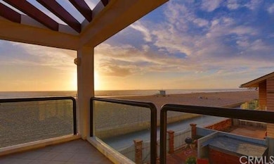 2nd Level - Ocean View Deck