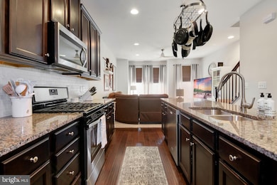 8122 Hollow Ct, Severn, MD 21144 - photo 6