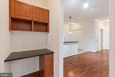 12909 Centre Park Cir unit 203, Oak Hill, VA 20171 - photo 5