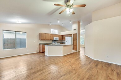 8510 S Stephanie Ln, Tempe, AZ 85284 - photo 2