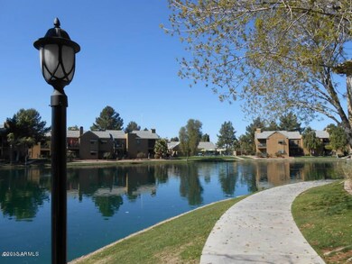Walkpaths round the lake