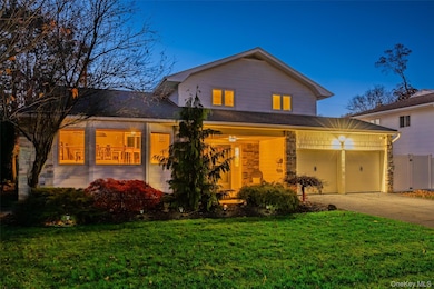 1734 Roberta Ln, Merrick, NY 11566 - photo 4