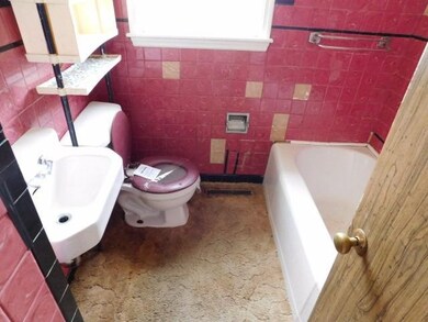 220 Montrose Ave, Harrodsburg, KY 40330 - photo 2