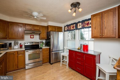 7709 Paddock Way, Windsor Mill, MD 21244 - photo 5