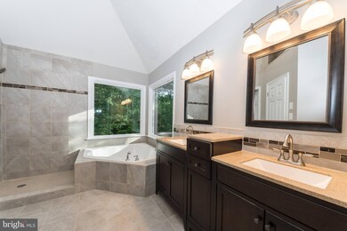 6511 Forest Grove Dr, Fredericksburg, VA 22407 - photo 5