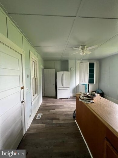 215 Massie Farm Ln, Edinburg, VA 22824 - photo 3