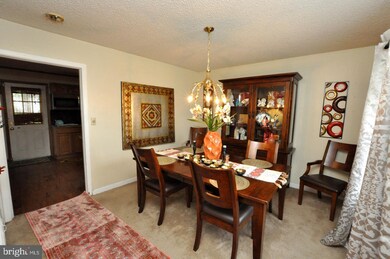 10 Midvale Ln, Willingboro, NJ 08046 - photo 3