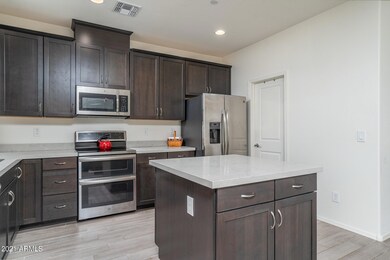 7) KITCHEN