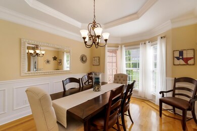 Wonderful dining room w/trey ceiling