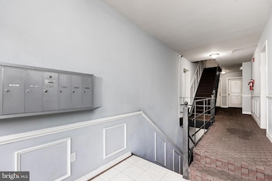 608 Jefferson St NW unit 302, Washington, DC 20011 - photo 3