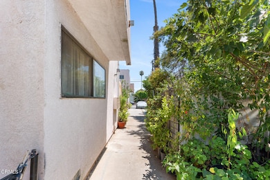 14690 Hubbard St - 03