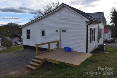 36 Circle c St, Marion, NC 28752 - photo 5