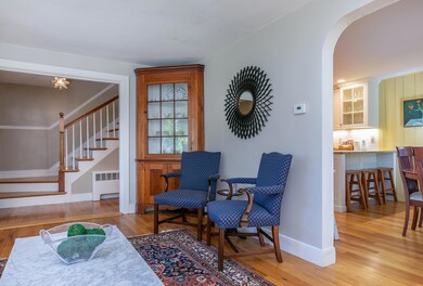 84 Parsons Rd Portland ME-large-008-005-