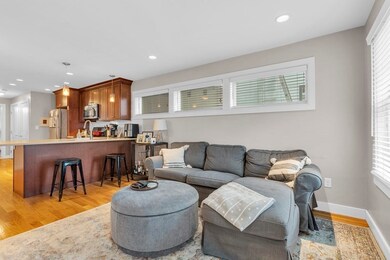 530 E 3rd St unit 1, Boston, MA 02127 - photo 4