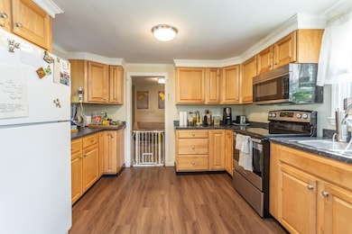 52 High St, East Weymouth, MA 02189 - photo 5