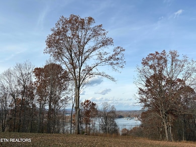 136 Hillview Rd, Ten Mile, TN 37880 - photo 3