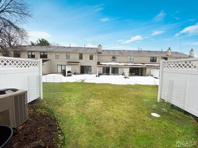 167 Chippenham Ct unit 2167, Piscataway, NJ 08854 - photo 3