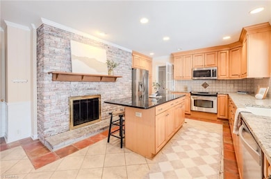 1147 Strathmore Cir, Winston Salem, NC 27104 - photo 5