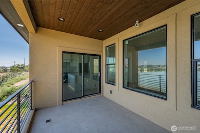 1405 W Lakeside Dr, Moses Lake, WA 98837 - photo 6