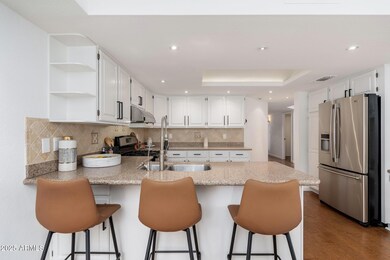 4151 E Mercer Ln, Phoenix, AZ 85028 - photo 7