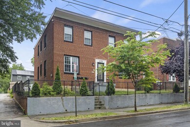 4255 Eads St NE unit 3, Washington, DC 20019 - photo 2