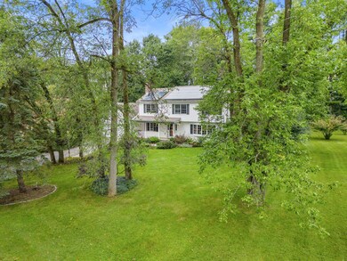 390 Olde Orchard Ln, Shelburne, VT 05482 - photo 5