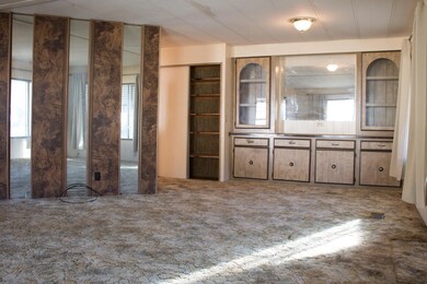 02 Family Room 2