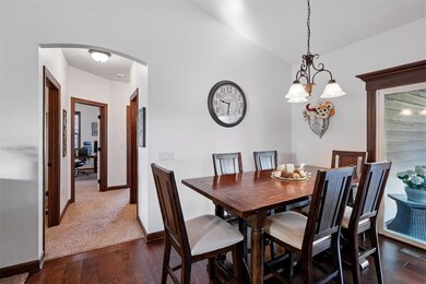 16419 Phoenix Dr, Clive, IA 50325 - photo 5