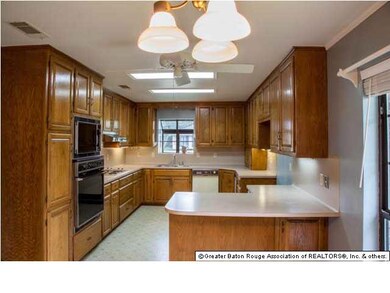 Large kitchen with a breakfast bar and a breakfast