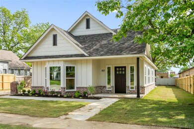 313 W 6th St, Claremore, OK 74017 - photo 4