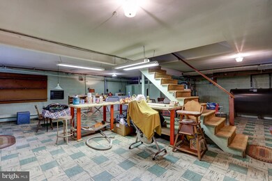 120 N Custer Ave, New Holland, PA 17557 - photo 7