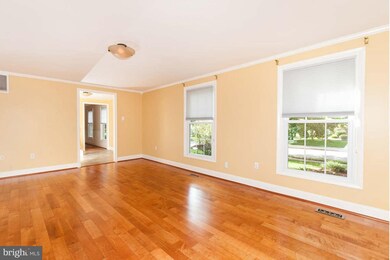 8328 Tally Ho Rd, Lutherville Timonium, MD 21093 - photo 4