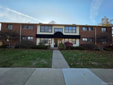25863 Woodward Ave unit 204, Royal Oak, MI 48067 - photo 2