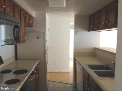 3560 Sherbrooke Cir unit 104, Woodbridge, VA 22192 - photo 7