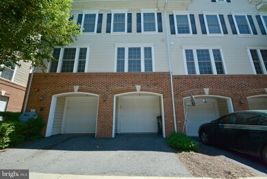 7121 Huntley Creek Place unit 48, Alexandria, VA 22306 - photo 2