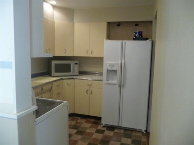 1416 Hawthorne Dr, Cedar Falls, IA 50613 - photo 3